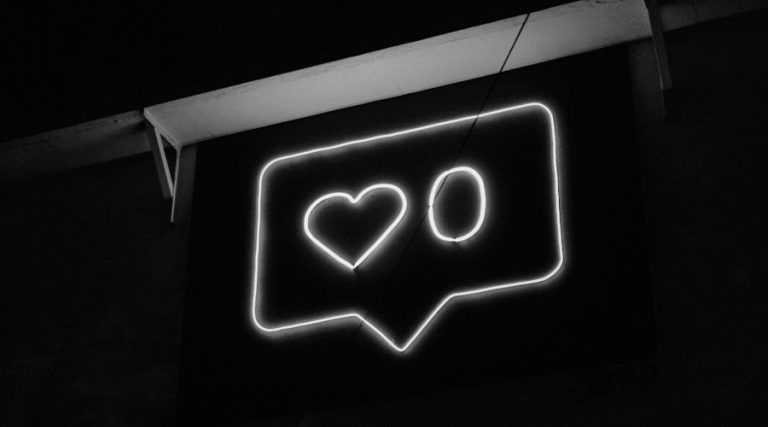 De hacer “match” a convertirte en su lovemark: Comunicación al corazón en la fría era de internet